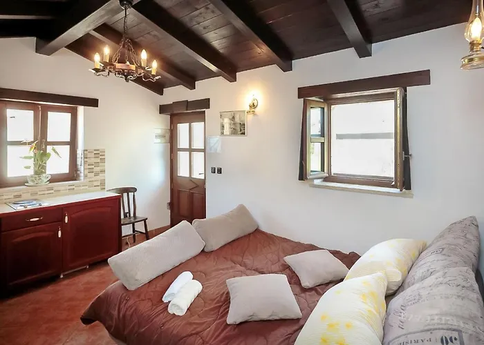 Lisera By Interhome Vikendica